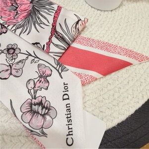 LAST ONE Dior 100% Silk Twilly - NIB and Dior Bag - Gift Floral 37" Butterflies